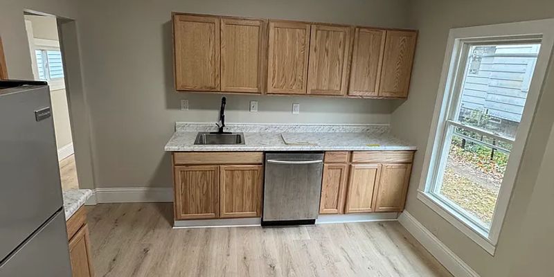 Hamilton House: 827 Franklin St