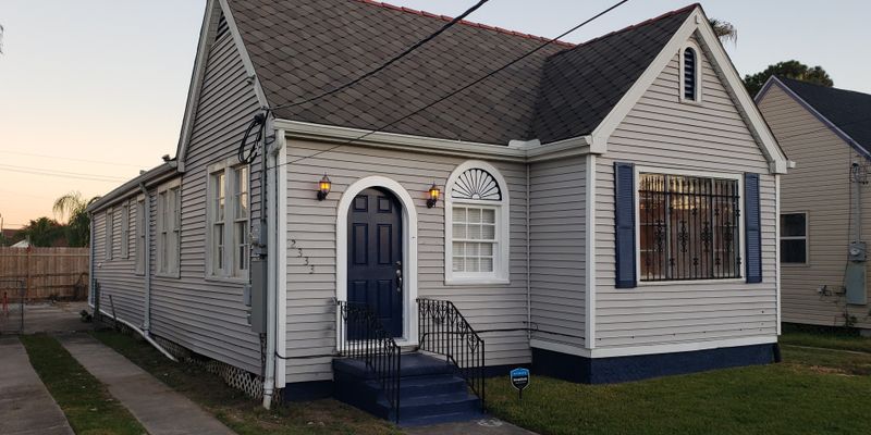New Orleans House: 2333 Pauline St