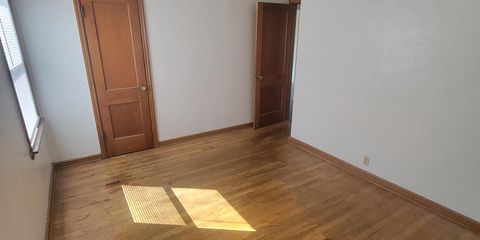 large bedroom 2.jpg