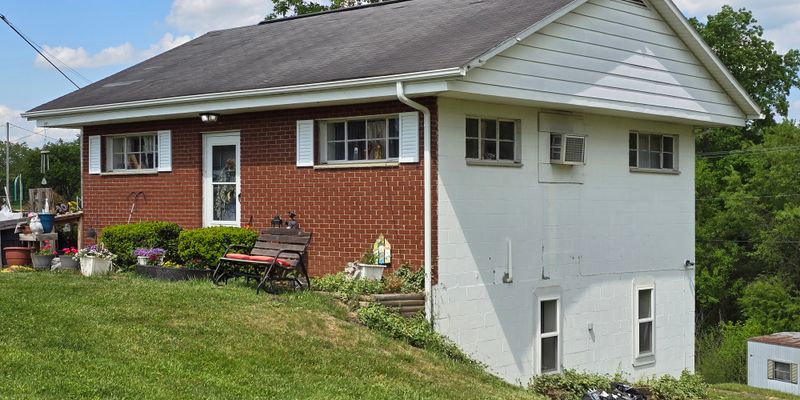 Ashland Apartment: 7914 Hall Ridge Rd