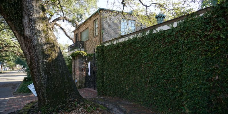 Mobile Apartment: 253 North Jackson Street