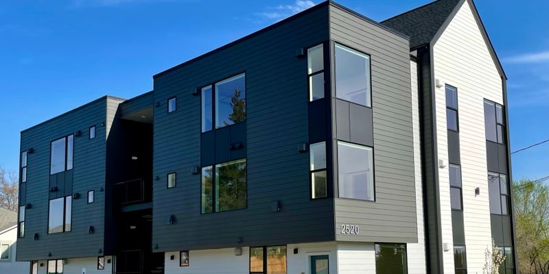 Spokane Apartment: 2520 N Regal St