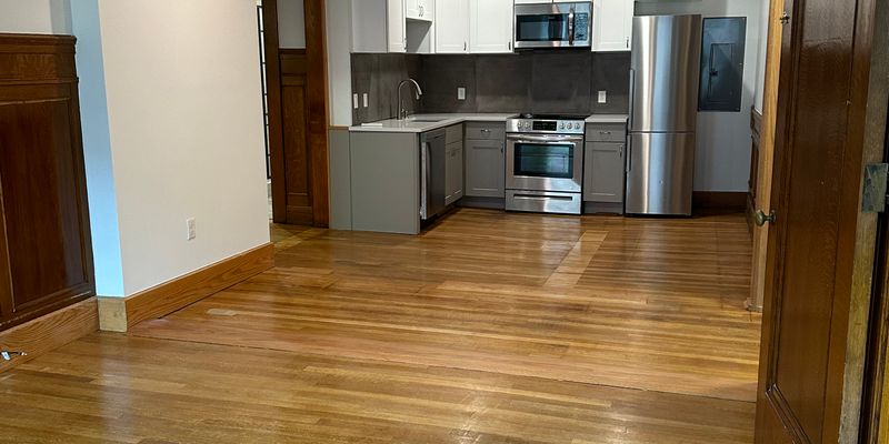 Brattleboro Apartment: 4 Elliot St