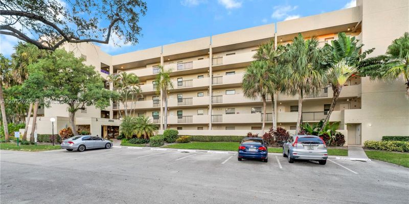 Coconut Creek House: 3050 NW 42nd Ave
