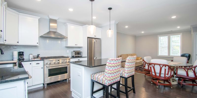 West Hartford Apartment: 3 Arlington Road