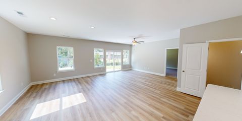 1016-Moen-Loop-Myrtle-Living.jpg