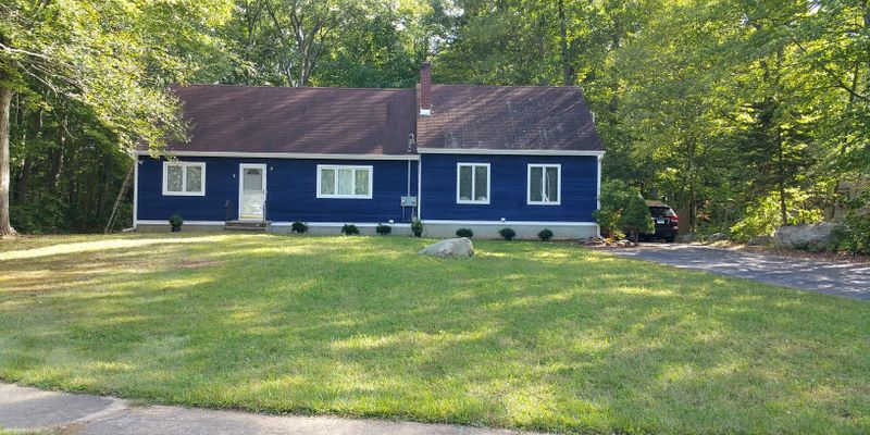 Colchester Multiplex: 32 Edgewood Dr