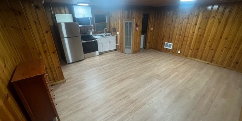 Rawlins Apartment: 1005 W Spruce St