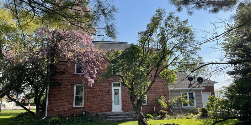 Green Bay House: 3391 Bay Settlement Road