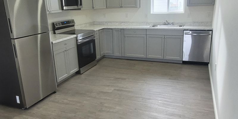 warden Apartment: 511 - 513 E 2nd St
