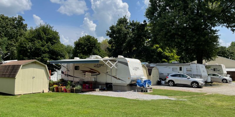 Siloam Springs House: 111 1/2 S Halsey  St