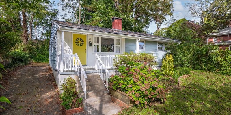 Asheville House: 74 Brucemont Cir