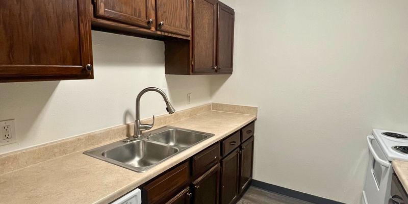 Fargo Apartment: 1510 E Gateway Cir S