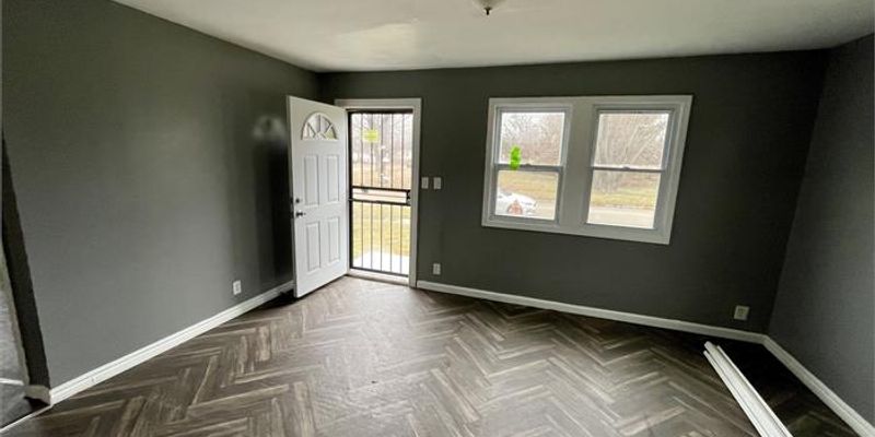 Inkster House: 26089 Lehigh St