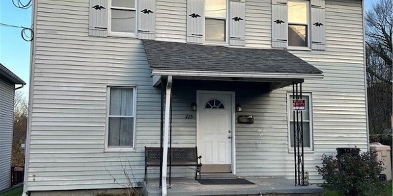 Butler House: 415 Fairview Ave