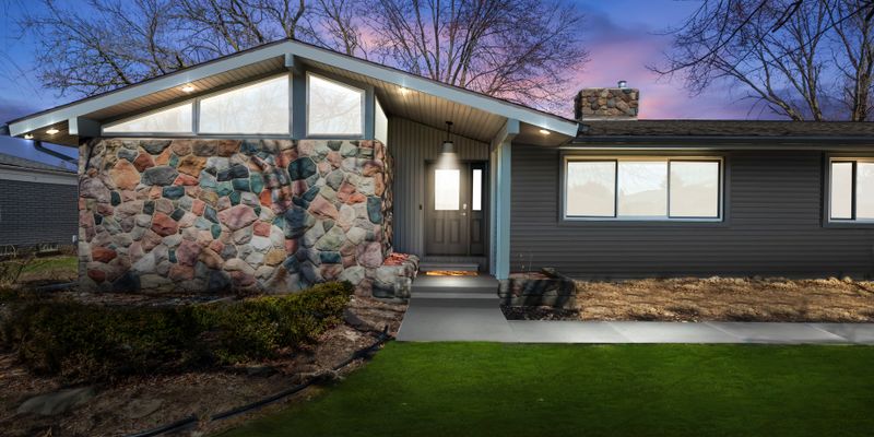 Macomb County House: 16615 Walcliff Dr
