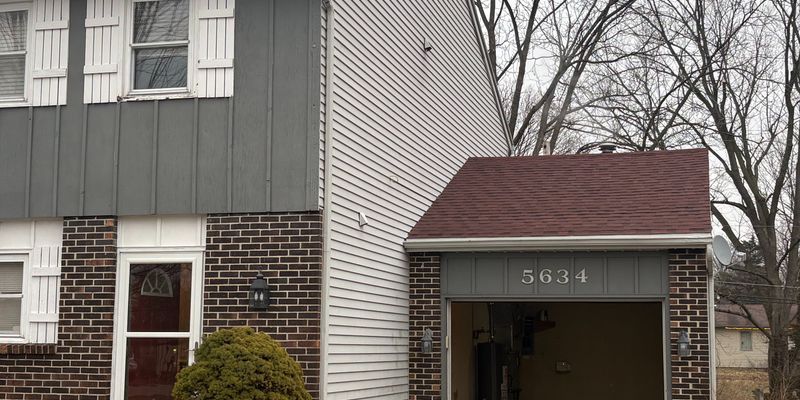 Fort Wayne House: 5634 Robin Run