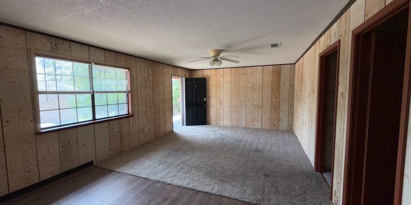 Leesville Apartment: 347 Watson Rd