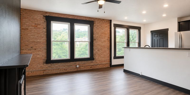 Cincinnati Apartment: 427 Whiteman St