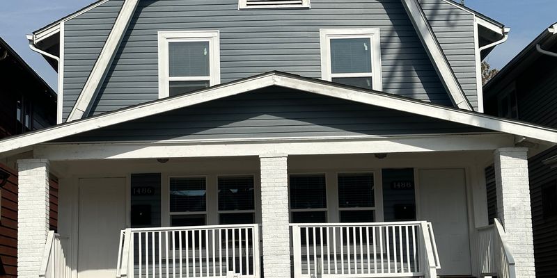 Columbus Apartment: 1486-88 East Fulton St