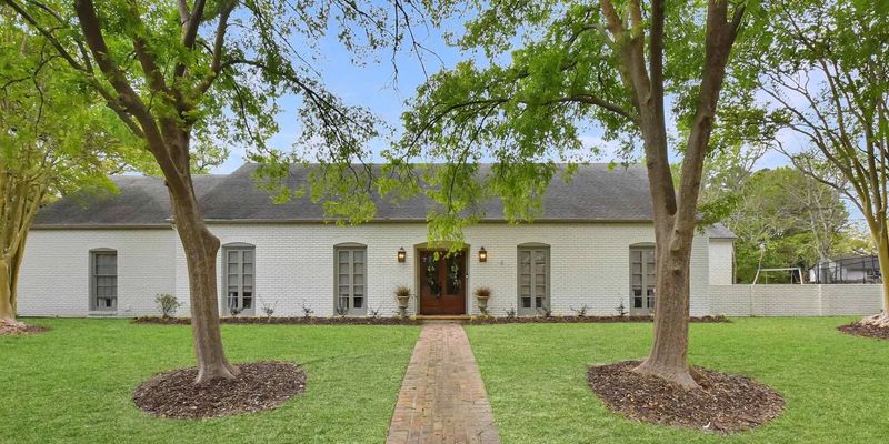 Baton Rouge House: 12030 Chester Dr