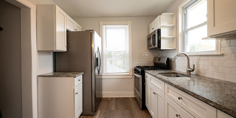 Merchantville Apartment: 241 Victoria St