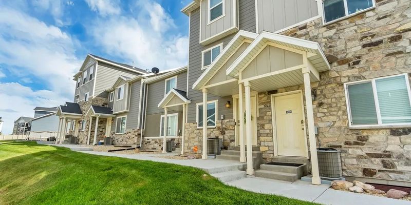 Herriman House: 14409 S Oakfield Way