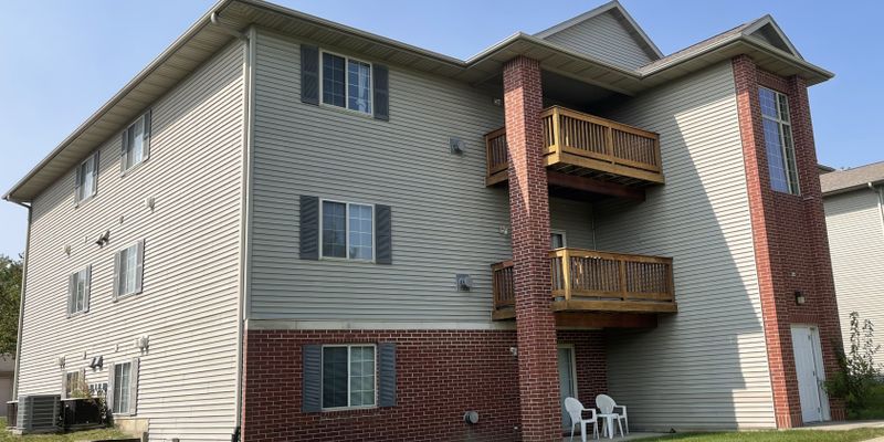 Coralville Condo: 2266 Holiday Rd
