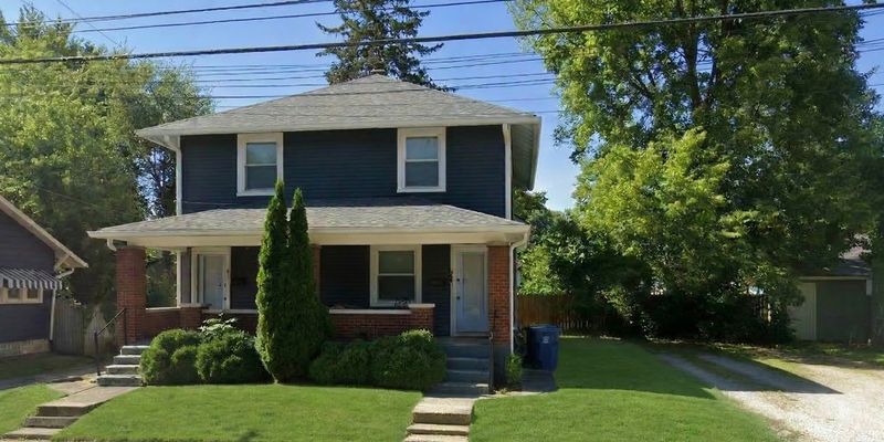 Indianapolis House: 809 E 52nd St