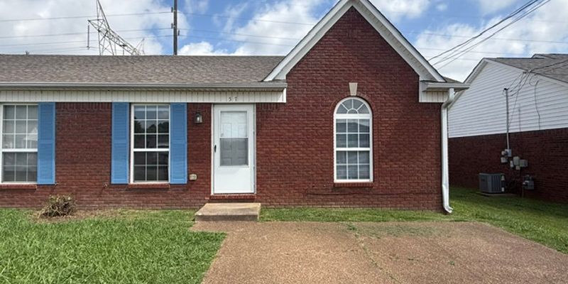Jackson House: 57 Brooksie Dr