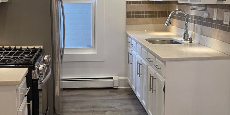 Montclair Apartment: 24 Mission St