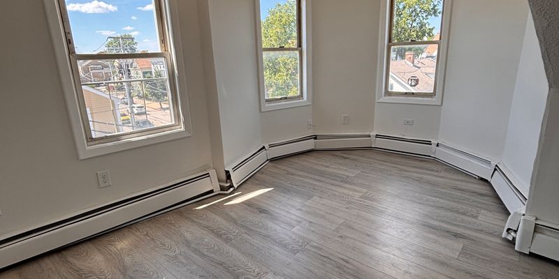 Providence Apartment: 76 Beacon Ave
