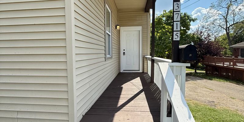 Cincinnati Apartment: 3715 Dina Ave