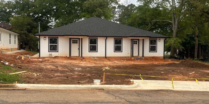 Nacogdoches Apartment: 224 Travis St