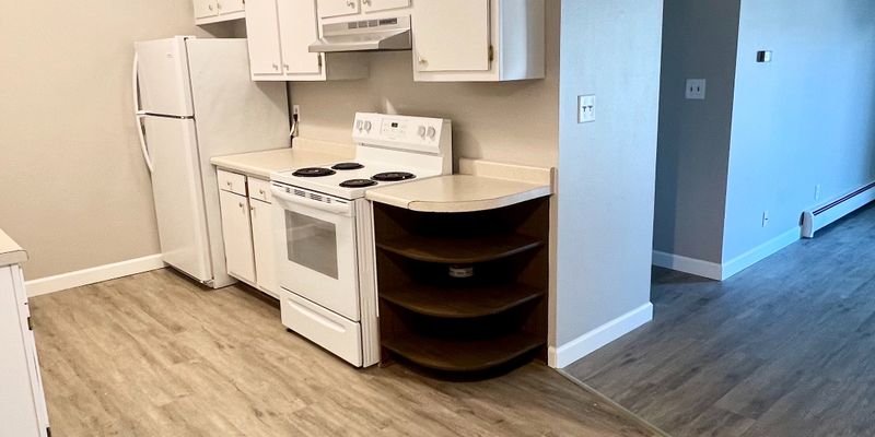 Kenosha Apartment: 1455-1465 Sheridan Rd