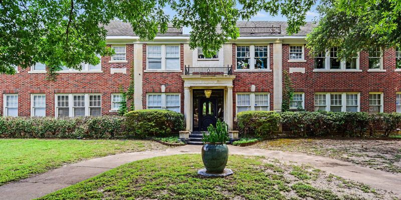 Dallas Apartment: 4806 Swiss Ave
