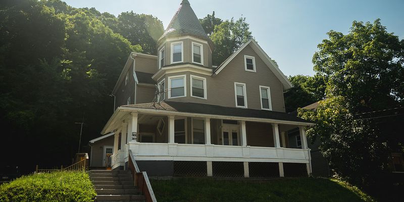 Bangor Apartment: 301 S Main St