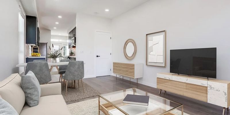 Oceanside Apartment: 1037 S Cleveland St