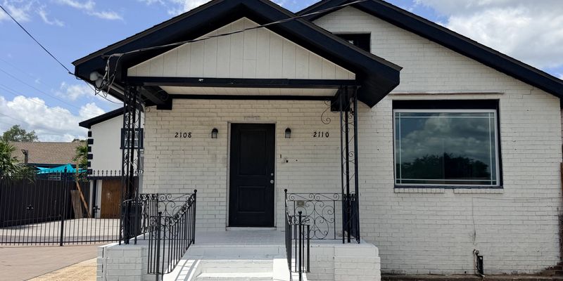 New Orleans Multiplex: 2108 Eads St