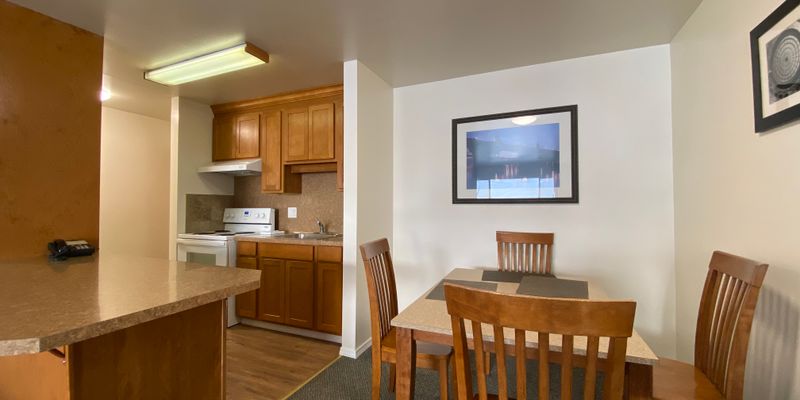 Seattle Apartment: 4731 12th Ave NE