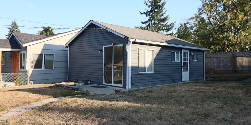 Bremerton Apartment: 2344 Trenton Ave