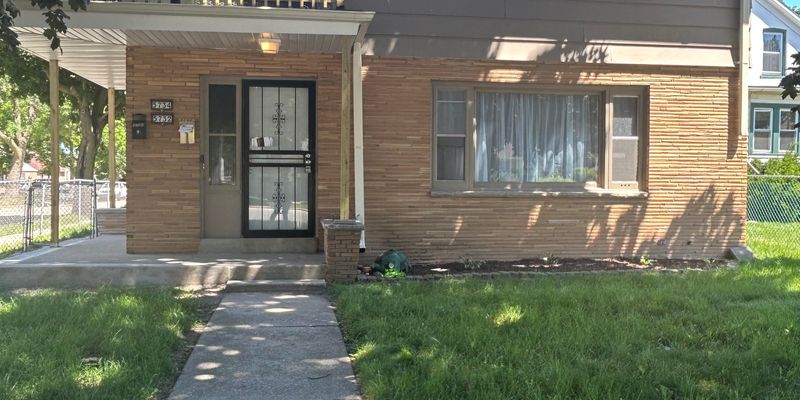 Milwaukee Apartment: 5732-5734 W Villard Ave