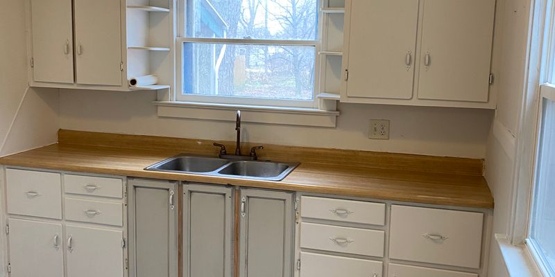 Elkhart House: 605 W Mishawaka Rd