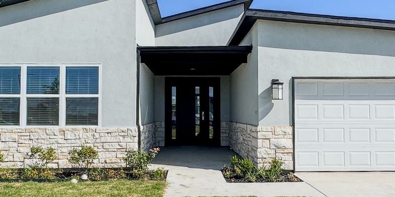 Greenville House: 180 Zion Rd