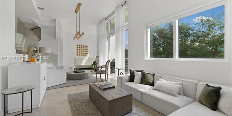 Miami Beach Condo: 400 Alton Rd
