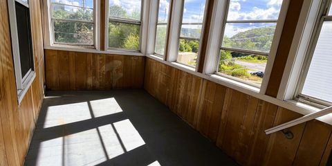 porch205end.jpeg