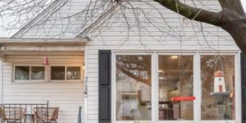 Baltimore House: 5709 Anthony Ave