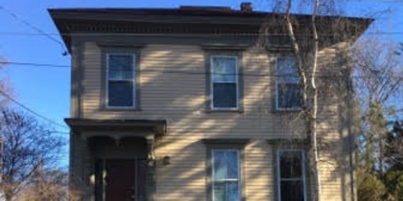 Lowell Apartment: 38 Wannalancit Street