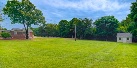 8603 Haw River Rd-27.jpg