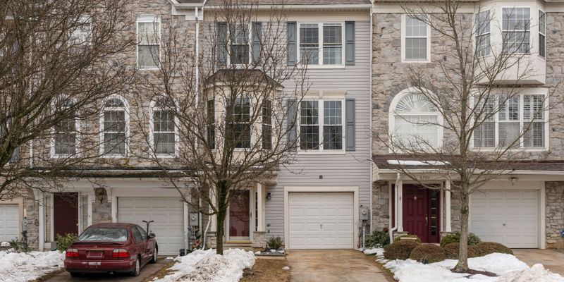Ellicott City House: 5702 Goldfinch Ct